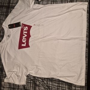 Levi's White and Red Logo Tee
